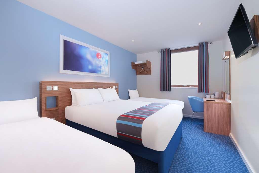 Travelodge Stratford Upon Avon Room photo