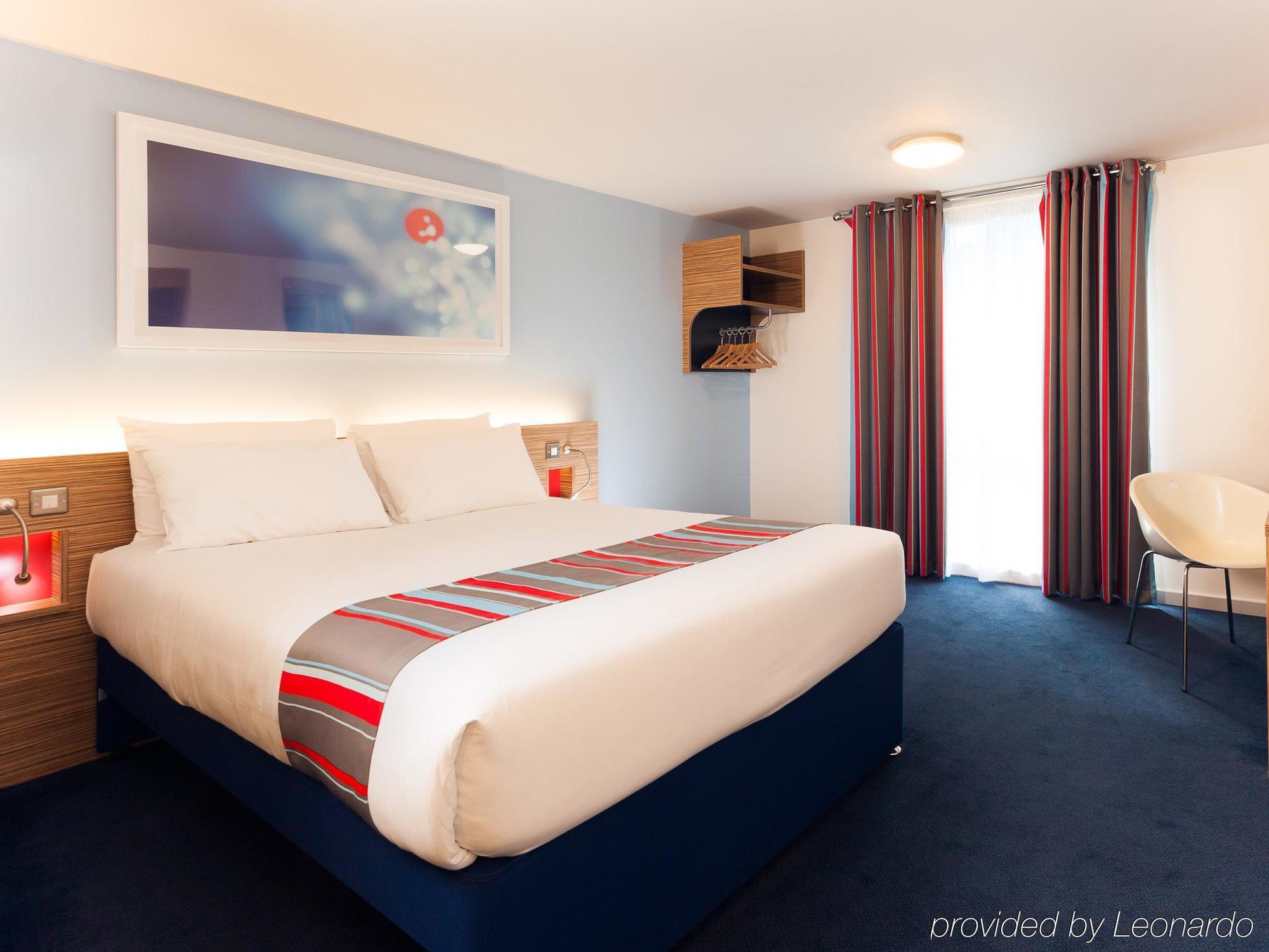 Travelodge Stratford Upon Avon Exterior photo